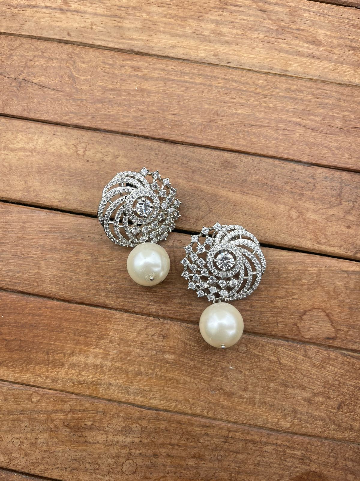 Classic pearl drop earrings - Alluring Accessories