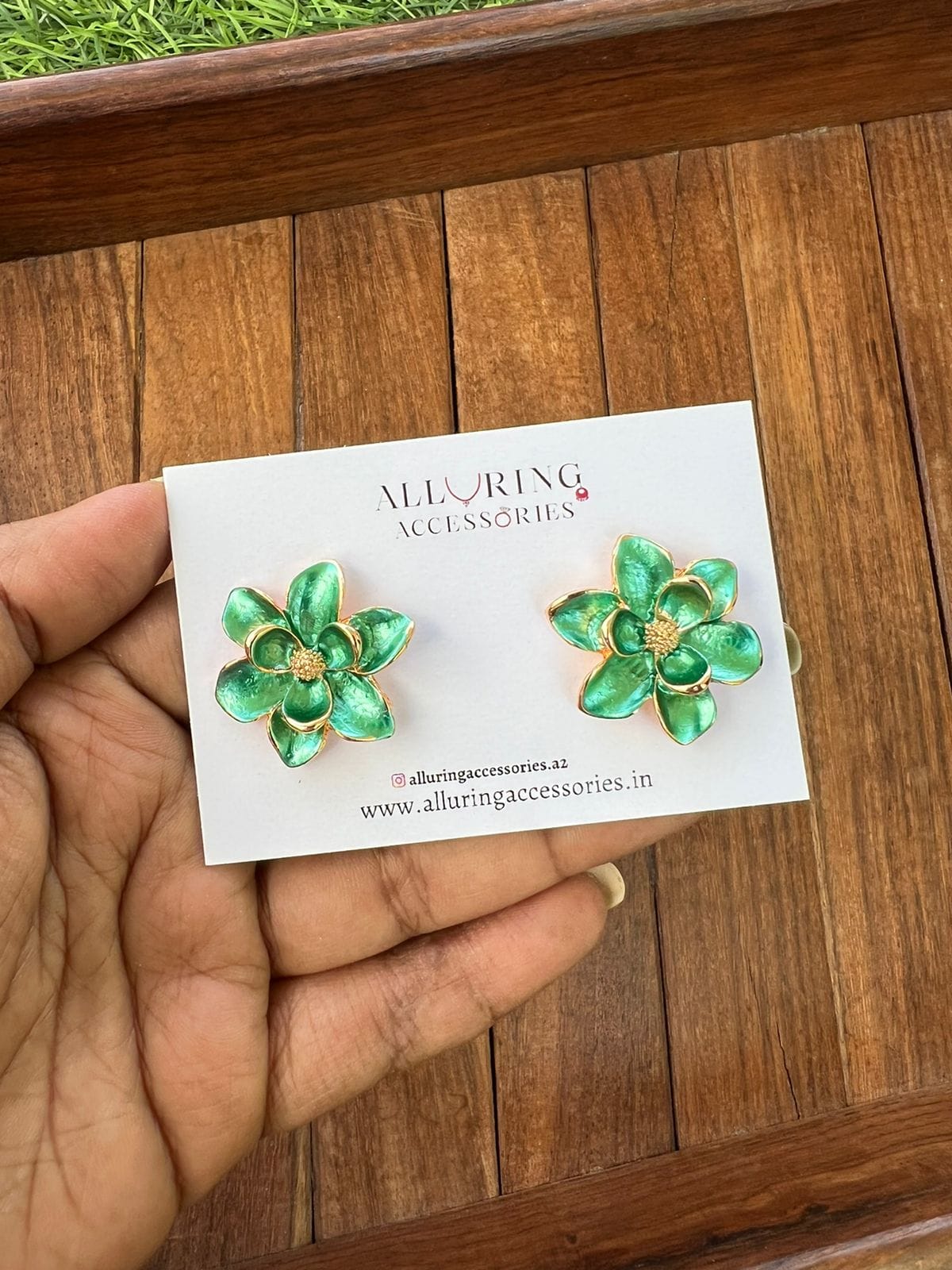 Flower Metallic Studs - Alluring Accessories