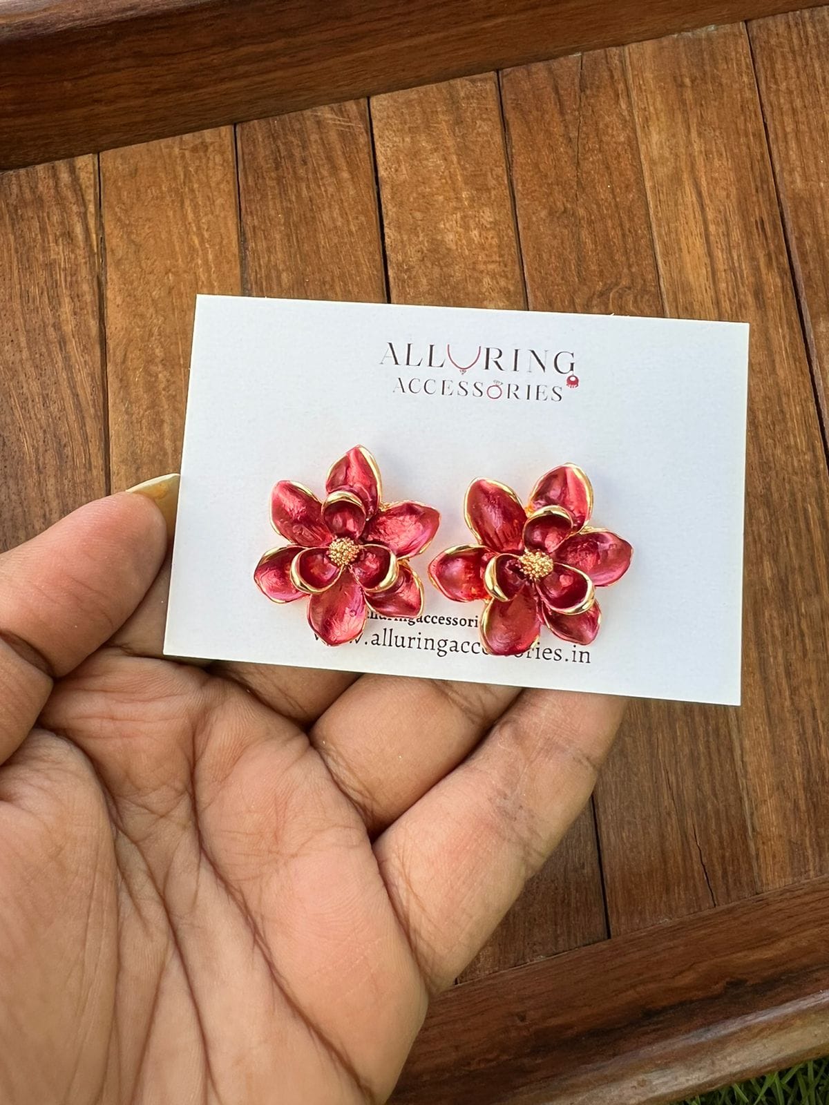 Flower Metallic Studs - Alluring Accessories