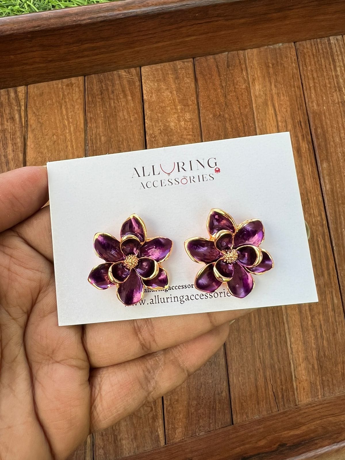 Flower Metallic Studs - Alluring Accessories