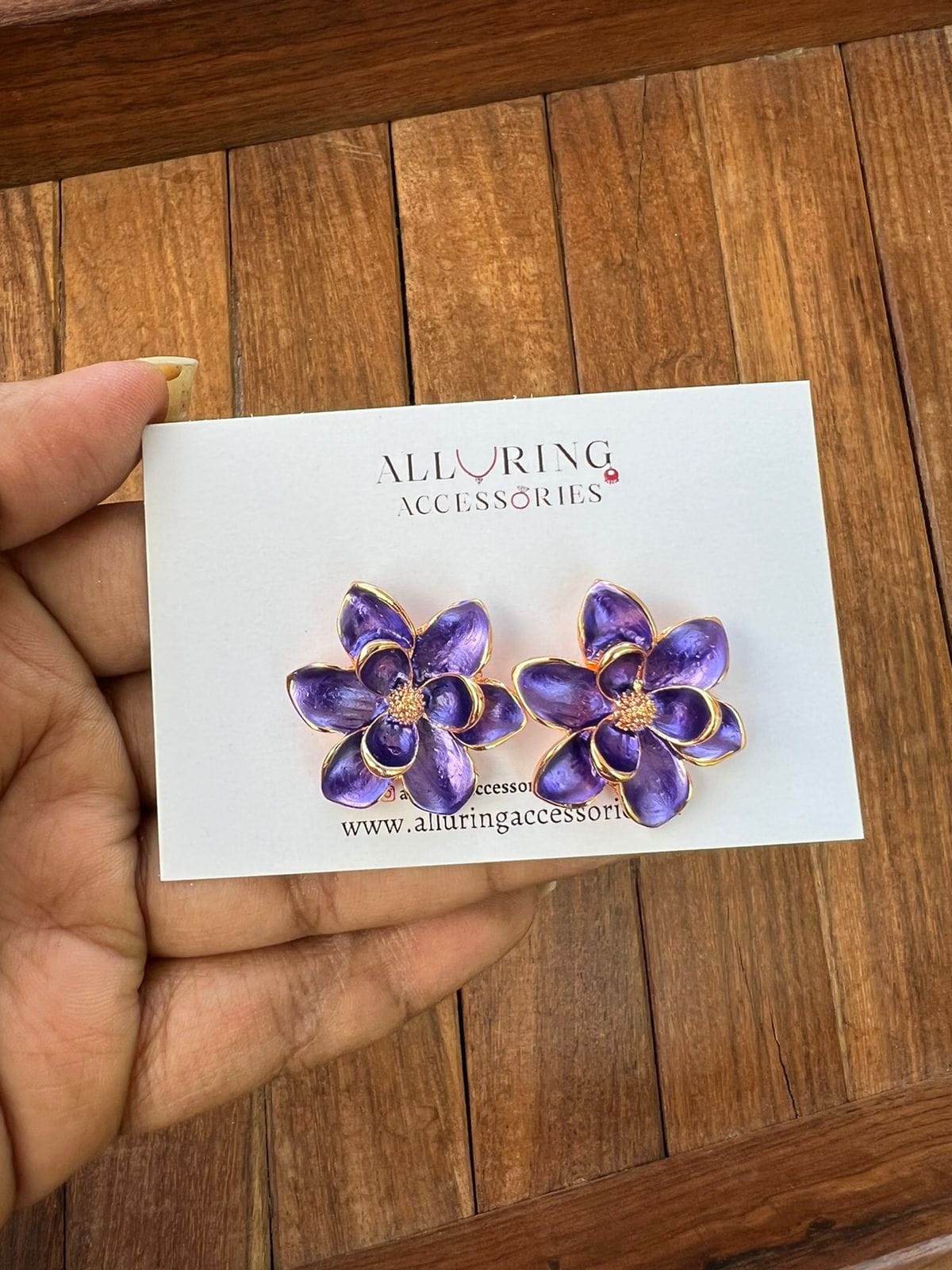 Flower Metallic Studs - Alluring Accessories