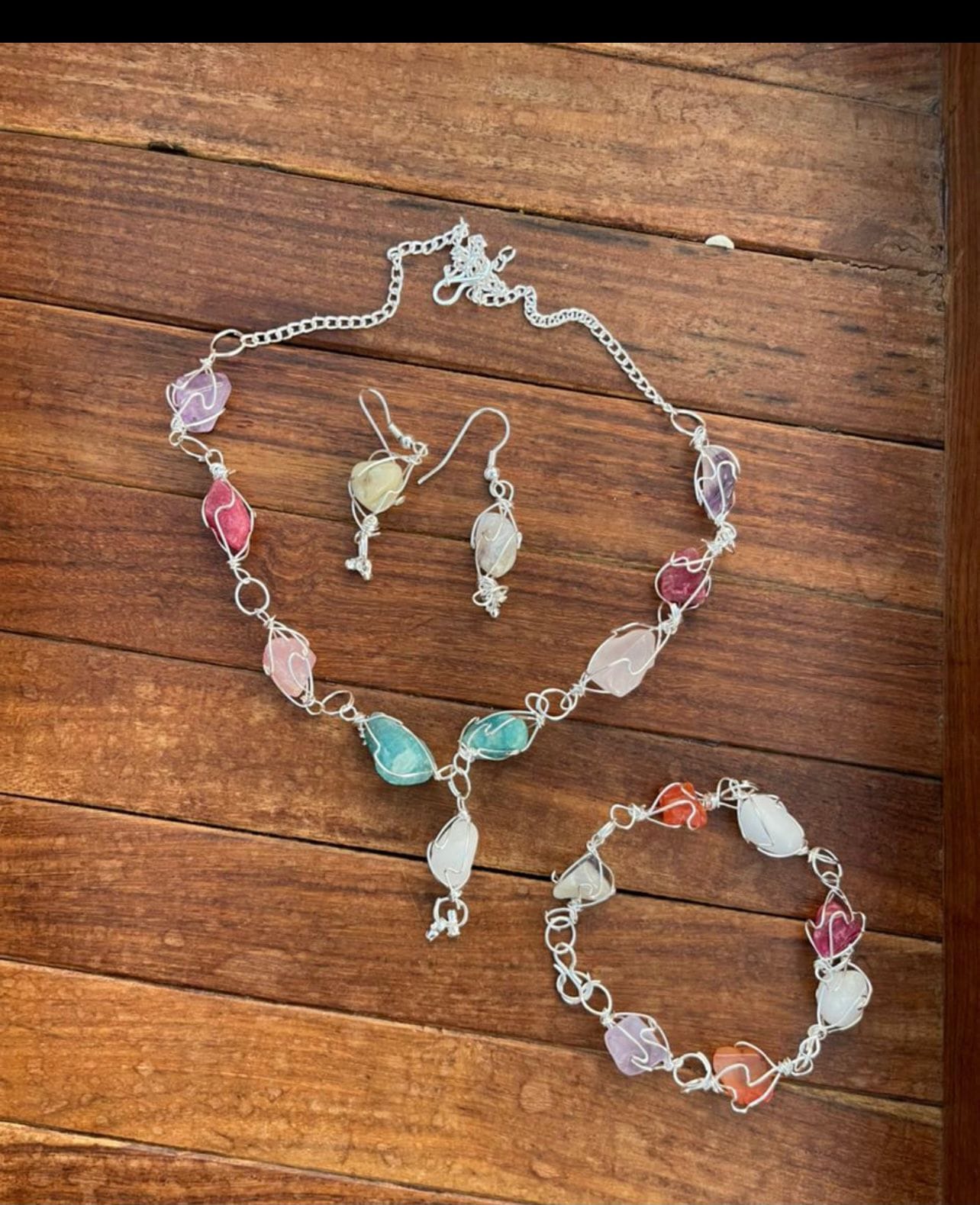 freebie - Affordable natural/druzy stone matching set - Alluring Accessories