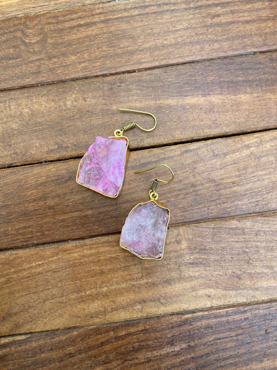 FREEBIE - Dailywear drops in natural/druzy stone - Alluring Accessories