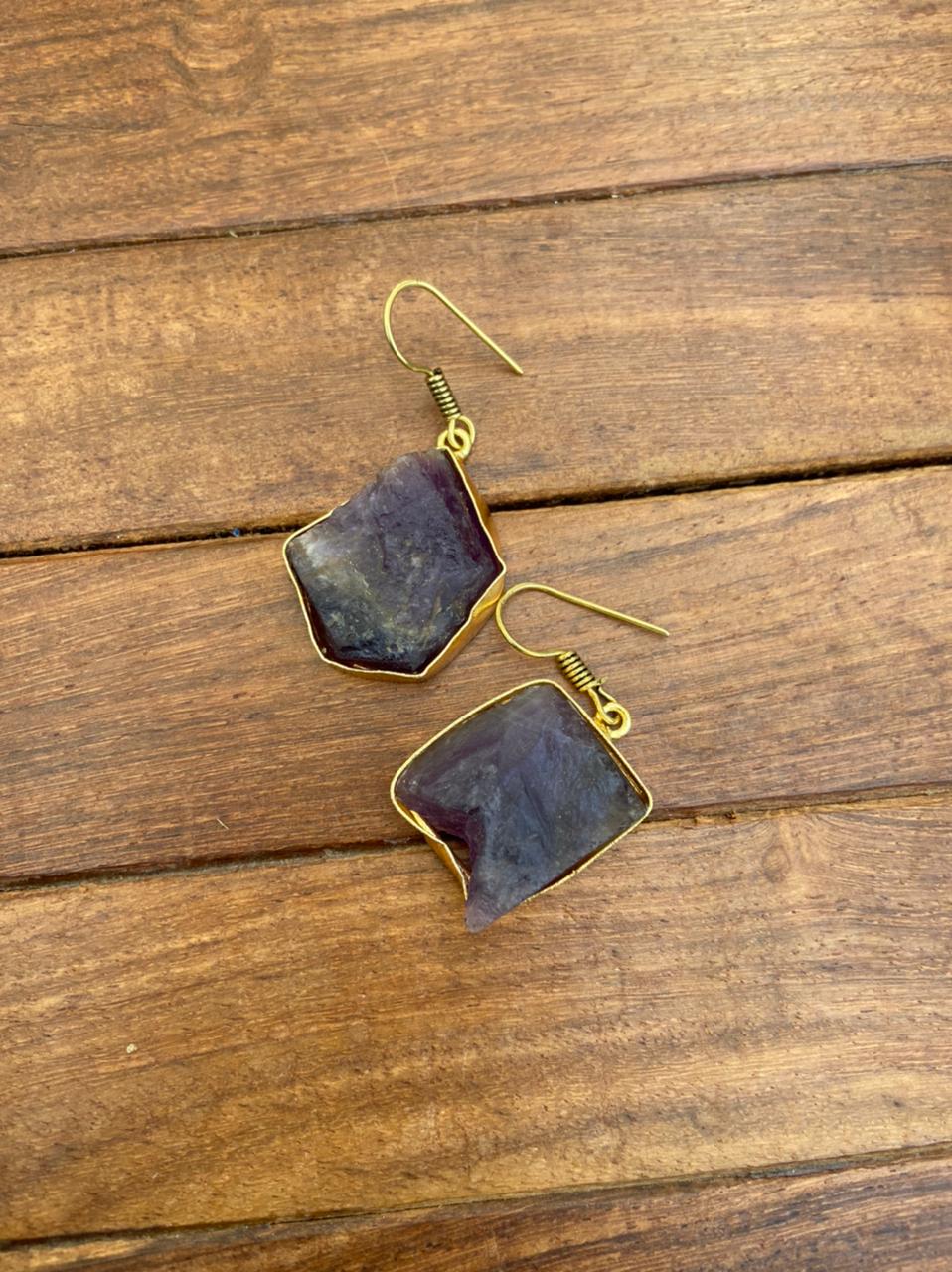 FREEBIE - Dailywear drops in natural/druzy stone - Alluring Accessories