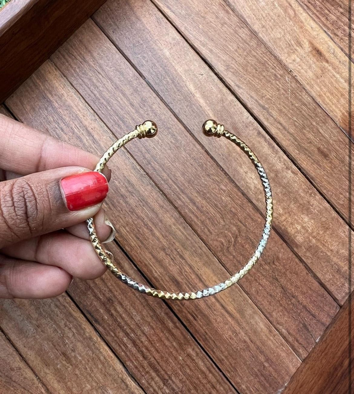 Chicque Boho Hand Chain Crystal Finger Ring Hand Bracelet Rhinestone  Wedding Hand Jewelry for Women and Girls (Gold) : Amazon.in: Jewellery