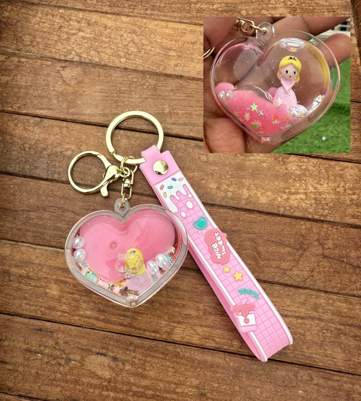 Heart cindrella water keychain - Alluring Accessories