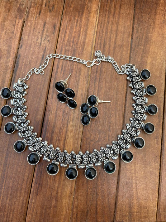 Kundan Oxidised Necklace - Alluring Accessories