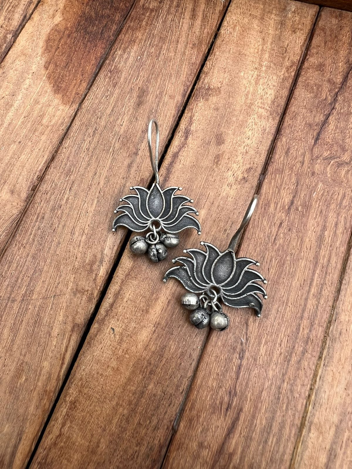 Lotus Hooks