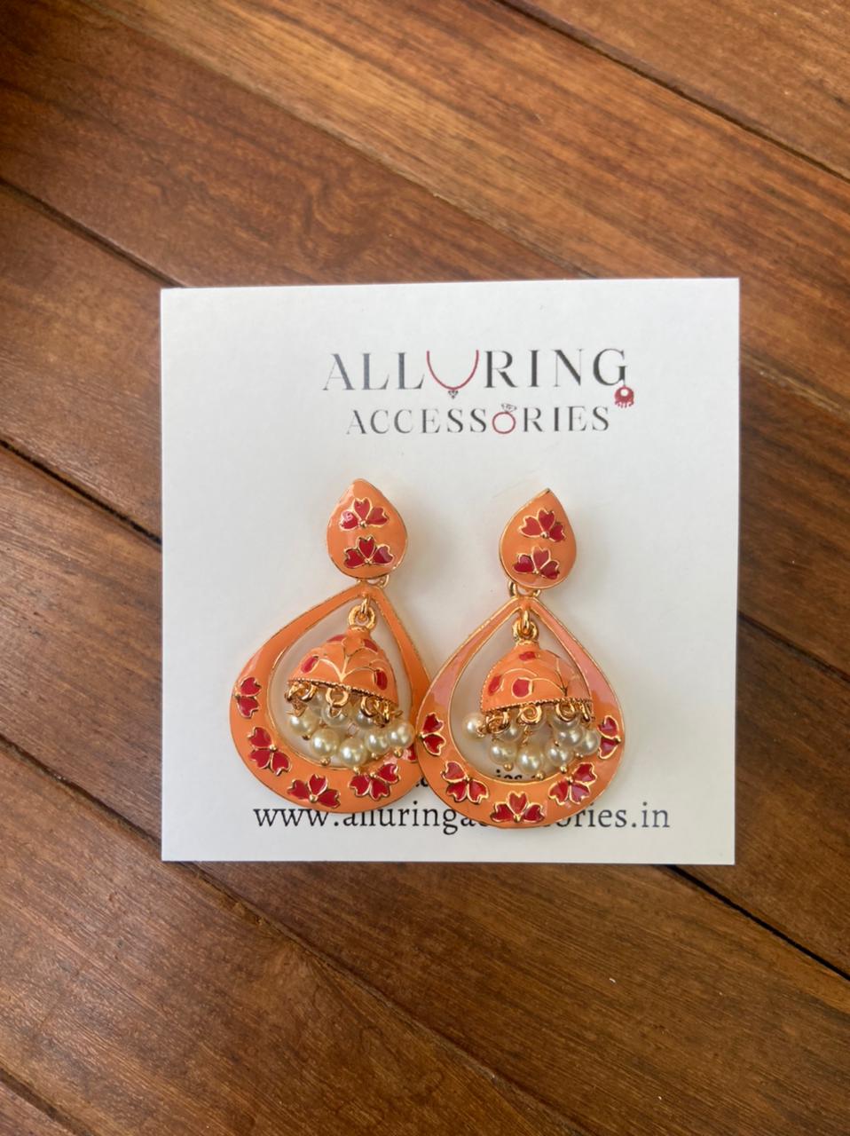 Boucles d’oreilles chandbali jhumka meenakari de taille moyenne