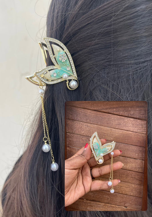 Mermaid pearl hanging clip - Alluring Accessories