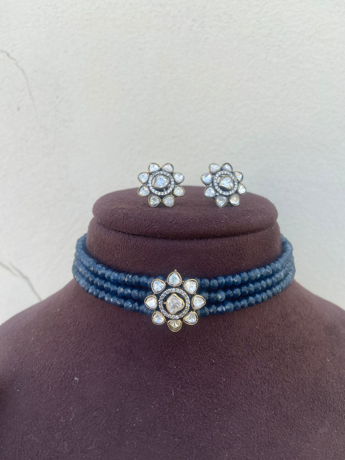 Moissanite single flower choker - Alluring Accessories