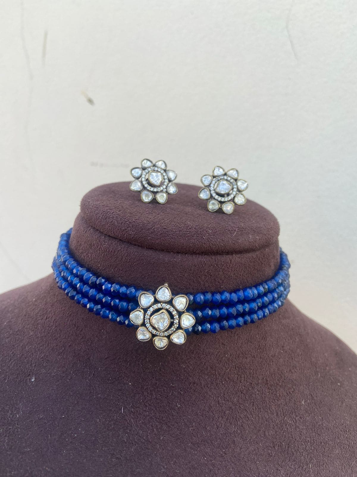 Moissanite single flower choker - Alluring Accessories