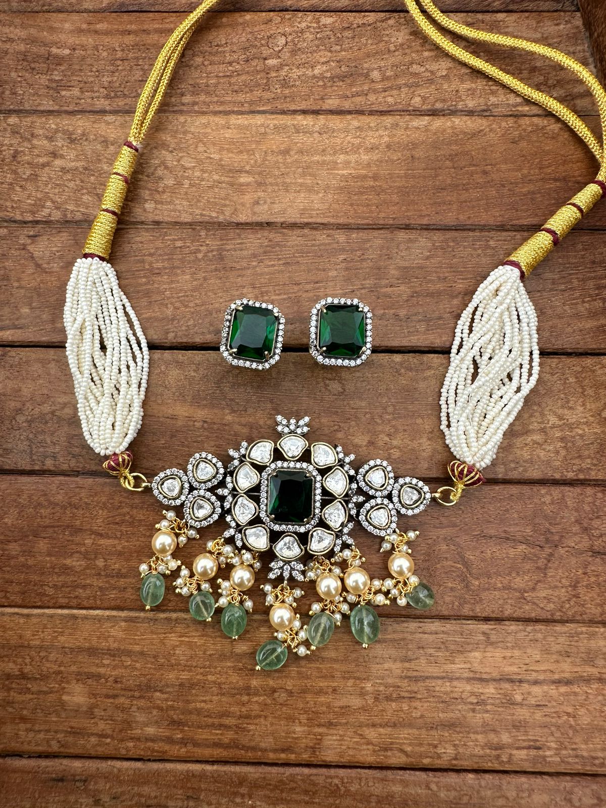 Necklaces – Alluring Accessories
