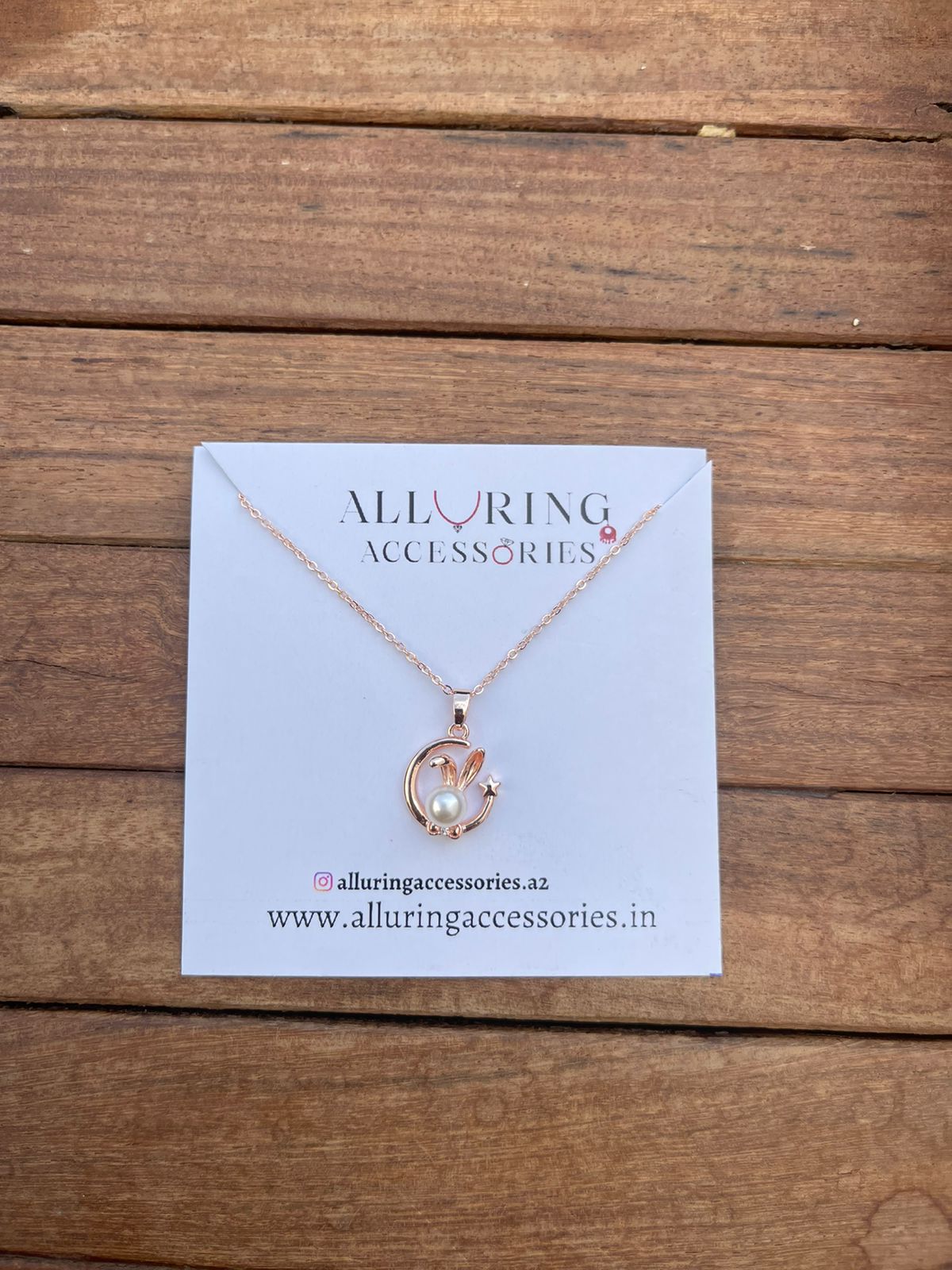 Moon star bow bunny rosegold neckline - Alluring Accessories