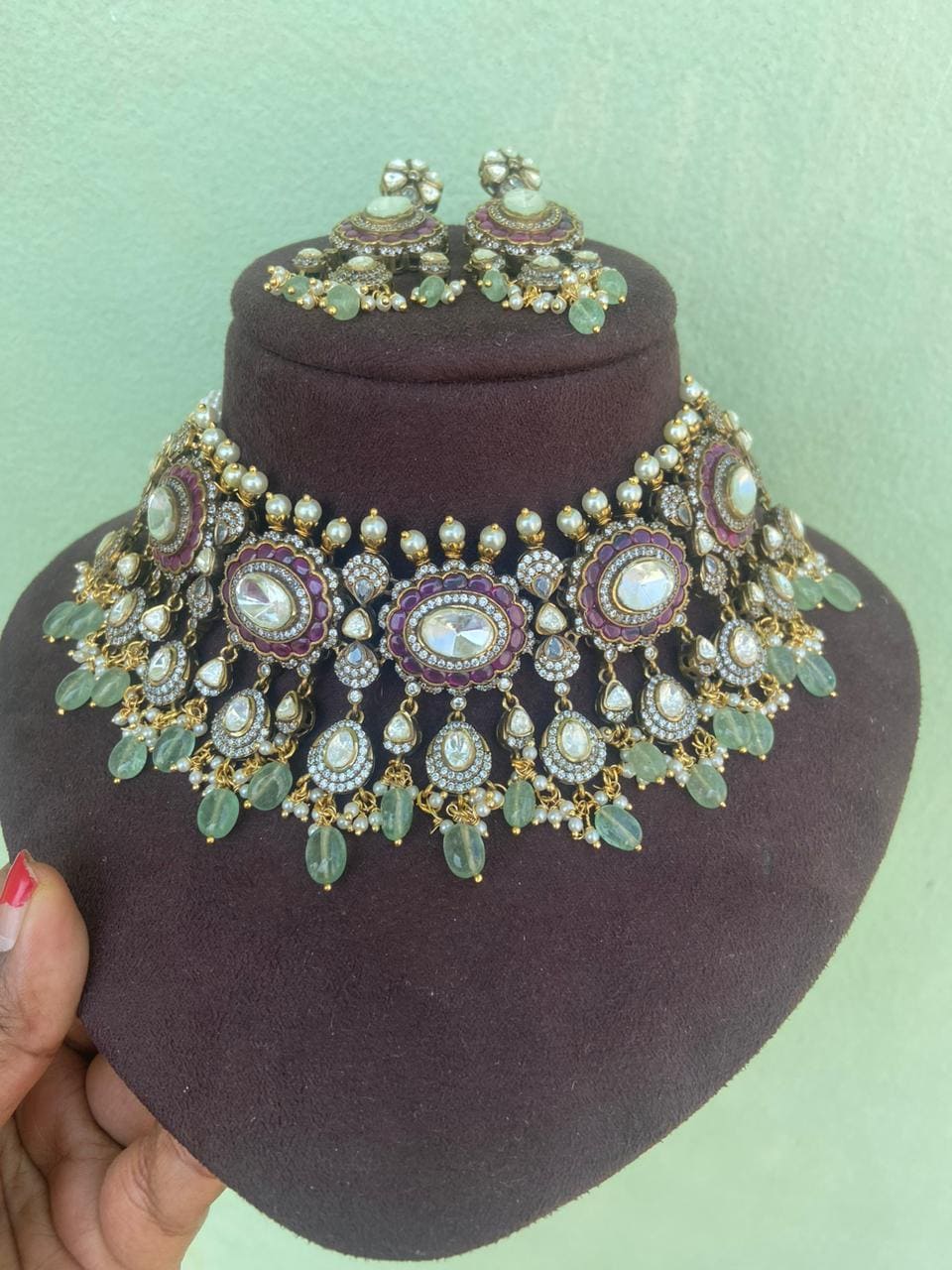 Oval kundan heavy look choker with earrings - Alluring Accessories