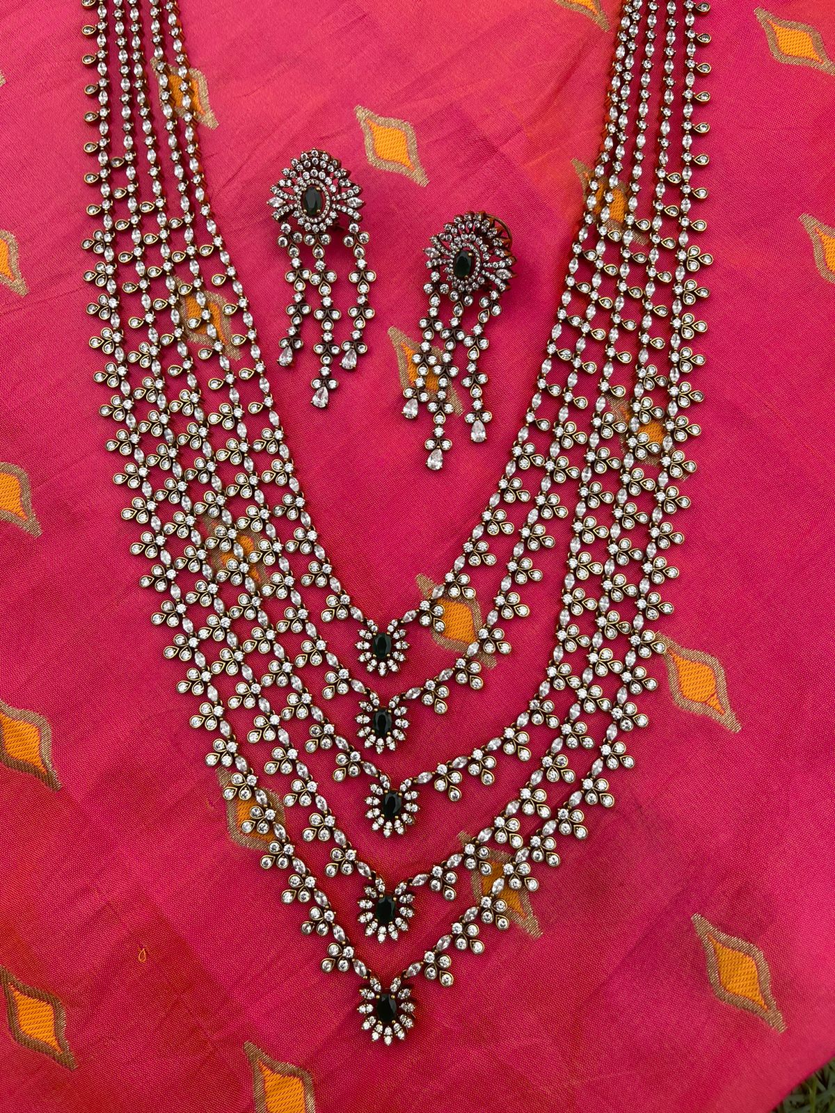 Panch lada raani haram victorian necklace with earrings - Alluring Accessories