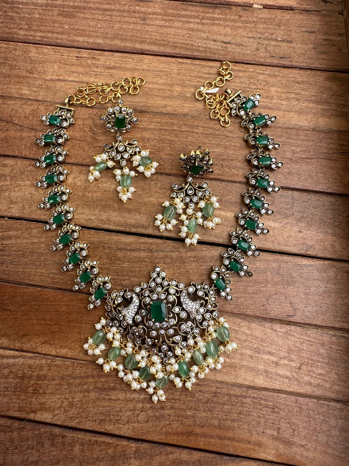 Peacock heavy look victorian pearl necklace - Alluring Accessories