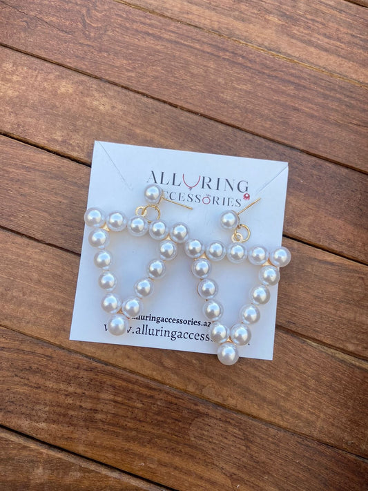 Pearl shape earrings