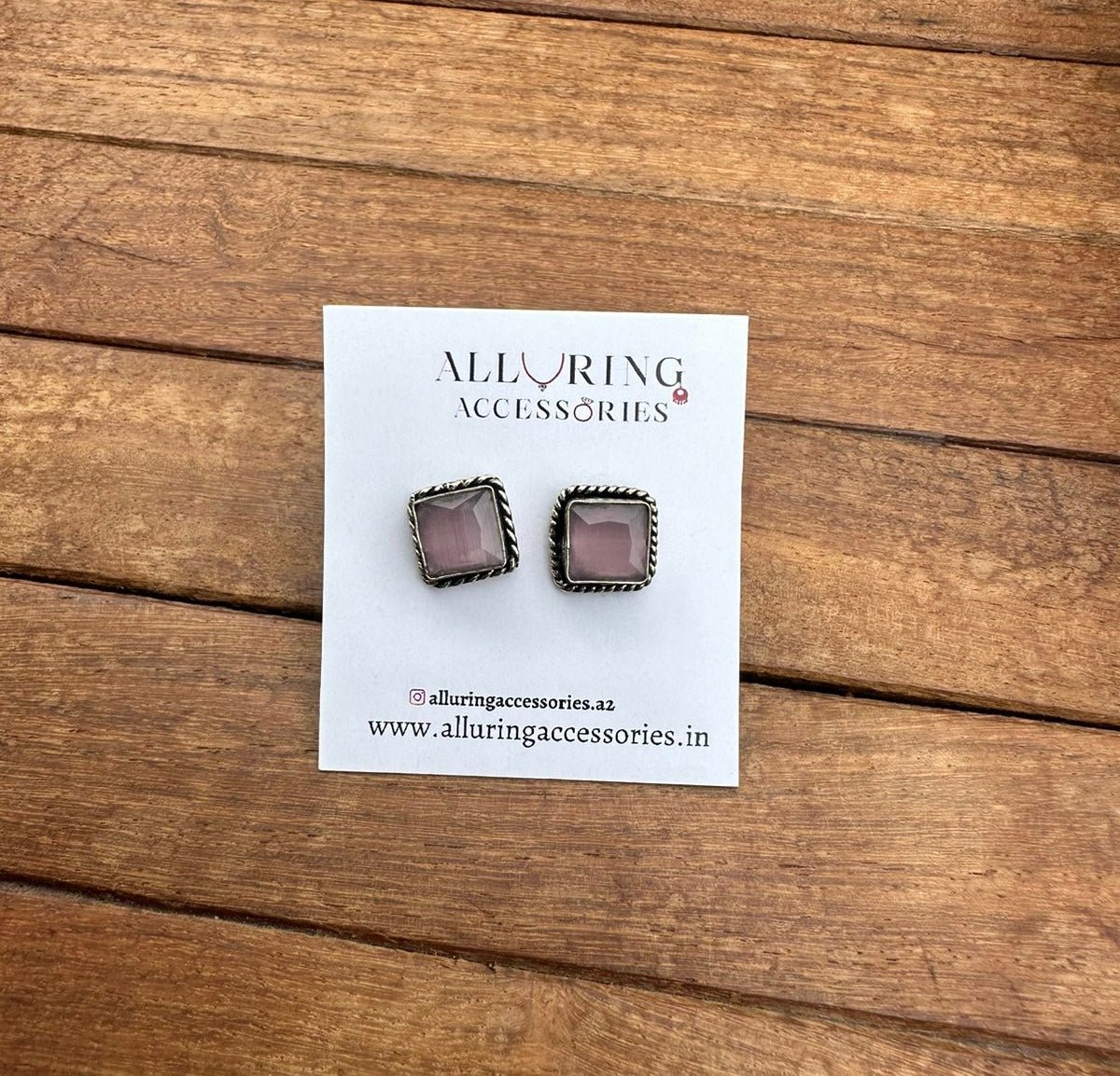 Single round and square studs - Alluring Accessories