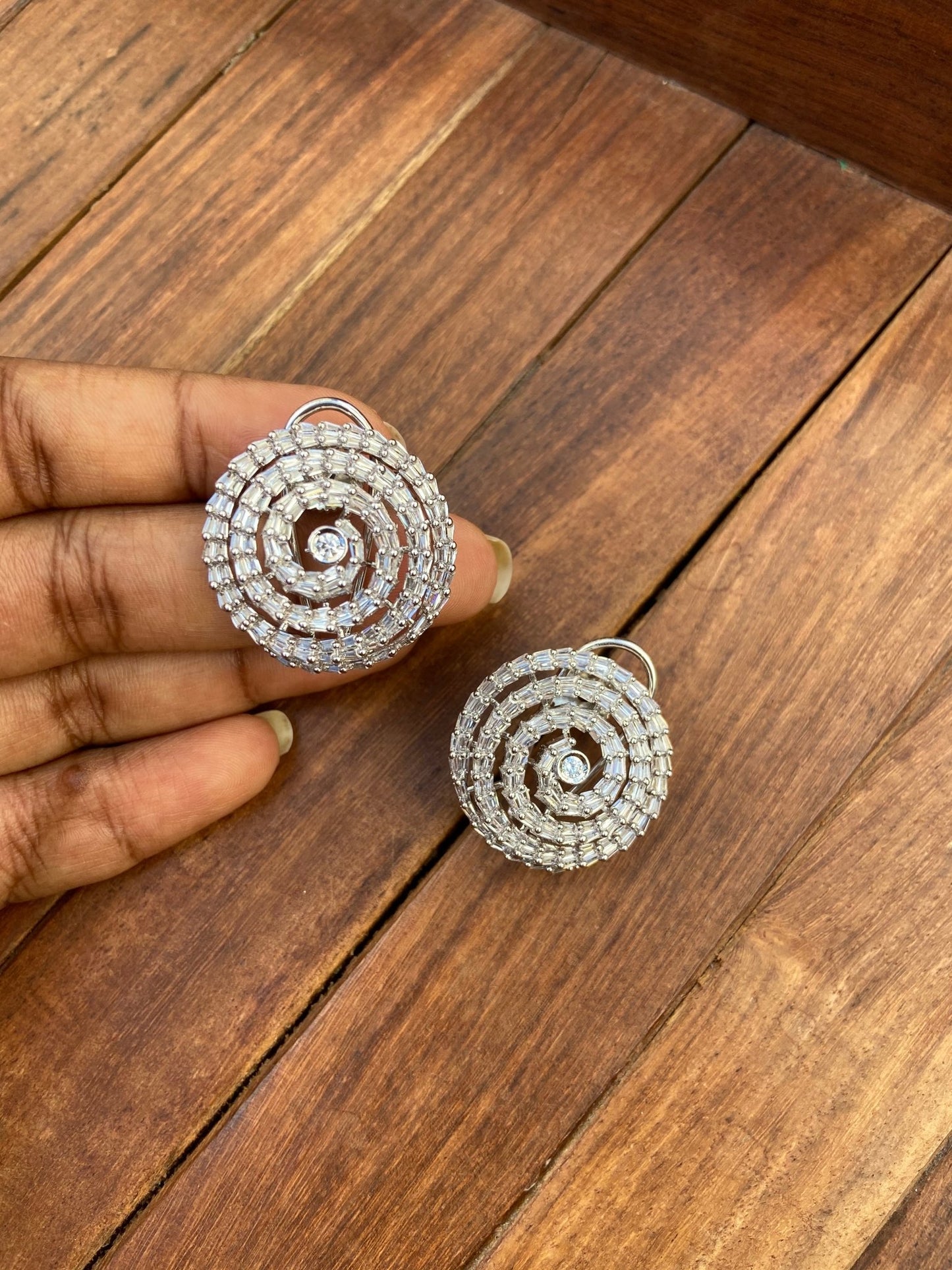 Spiral Zircon earrings