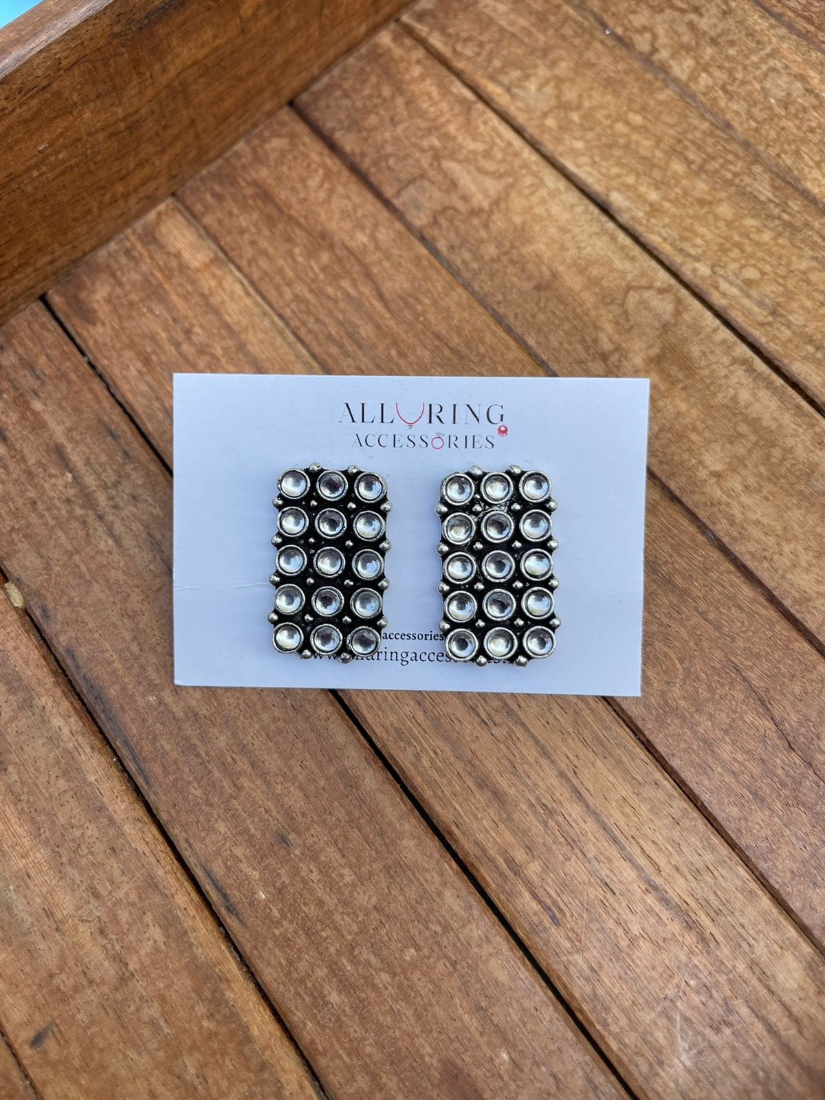 Statement three line studs - Alluring Accessories