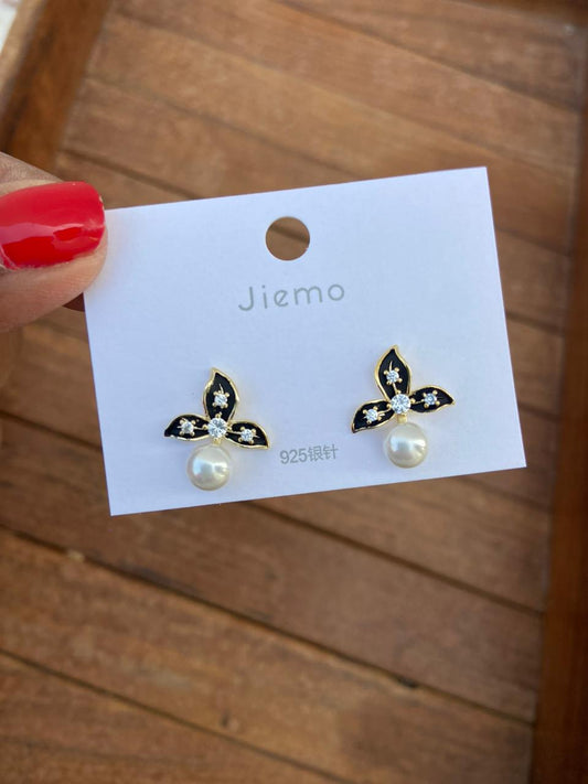 Sterling silver Three leaf black studs - Alluring Accessories