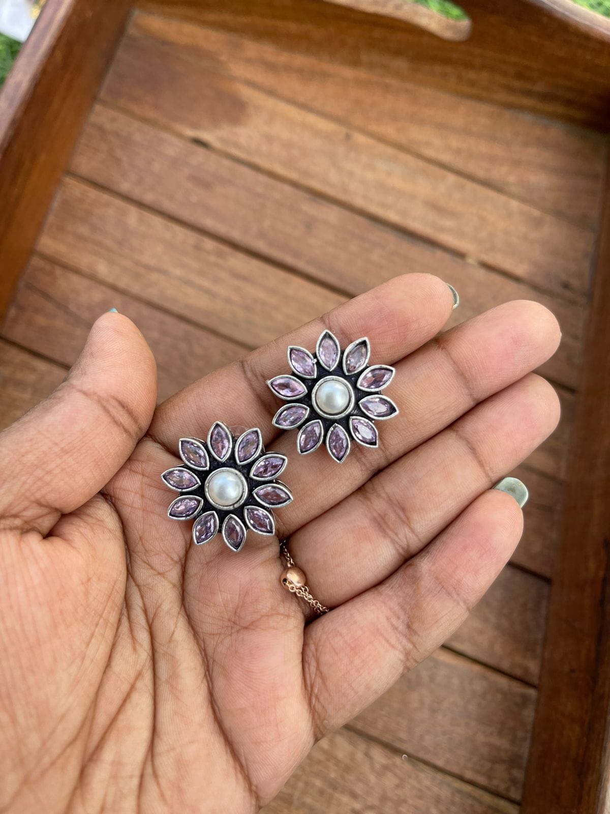 Sunflower studs - Alluring Accessories