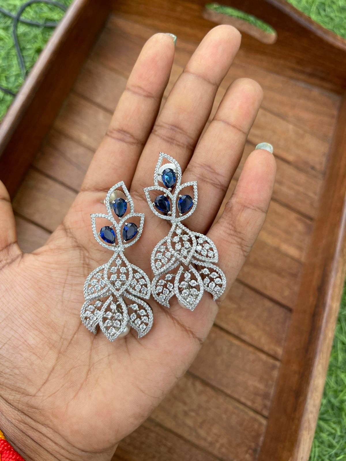 Tree stem three stone zircon earrings - Alluring Accessories