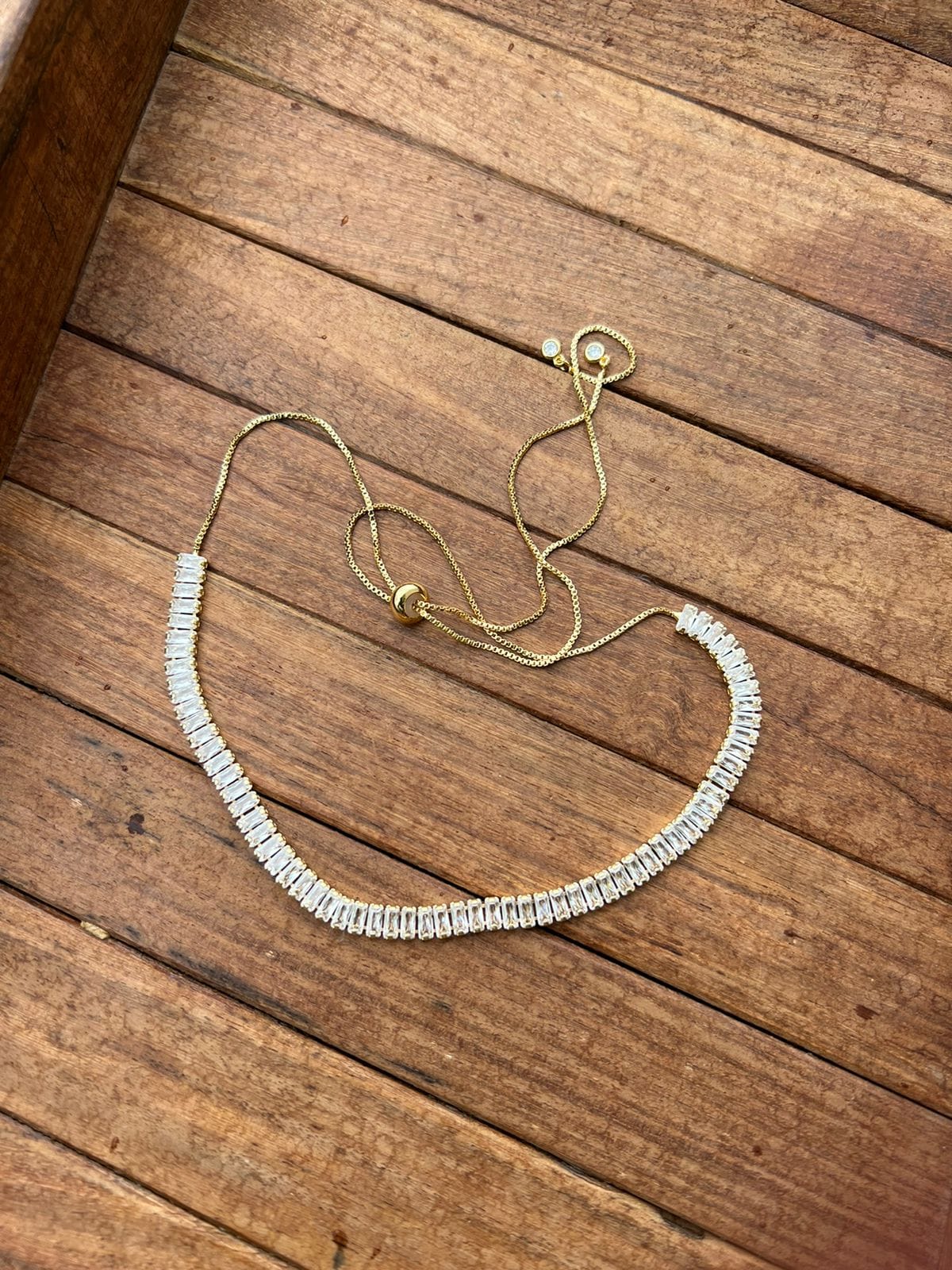 Collier élégant en diamants non taillés