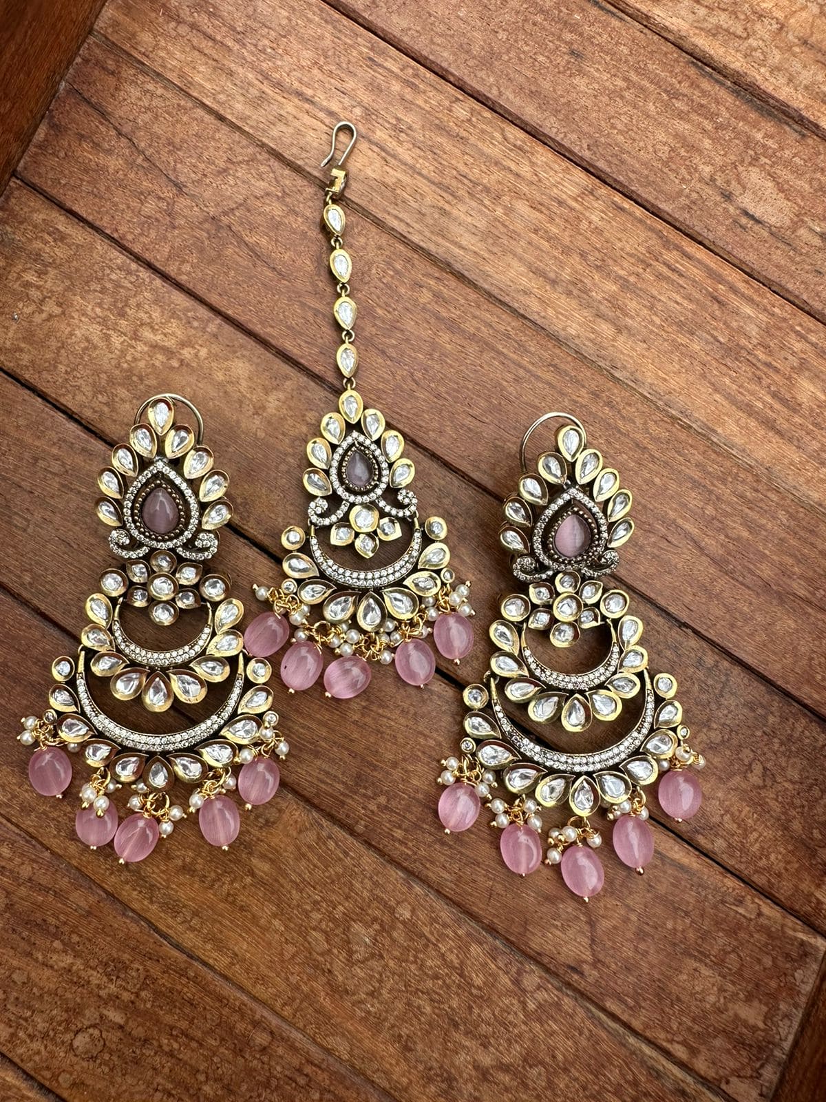 Victorian chandbalis with mangteeka - Alluring Accessories