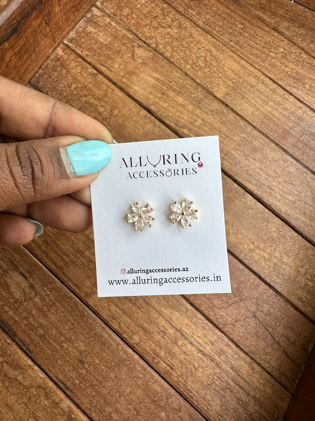 White dailywear flower studs - Alluring Accessories